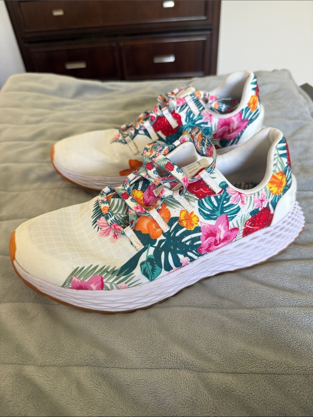 NOBULL White Trainers with Multicolor Tropical Floral Print - Picture 3 of 5